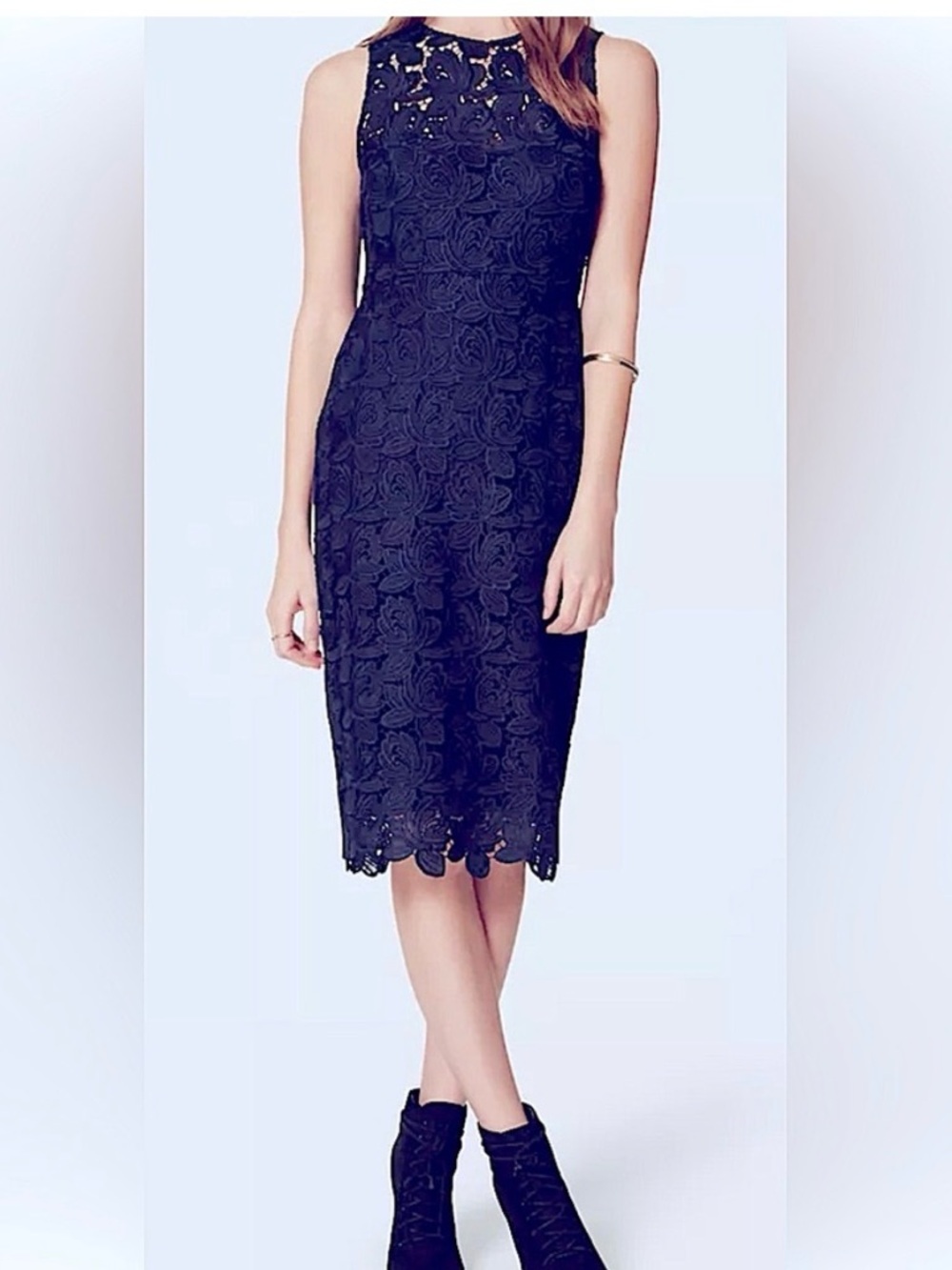 NEW LOFT Navy Floral Lace Midi Sheath Dress
SIZE 0 NEW WITHOUT TAGS